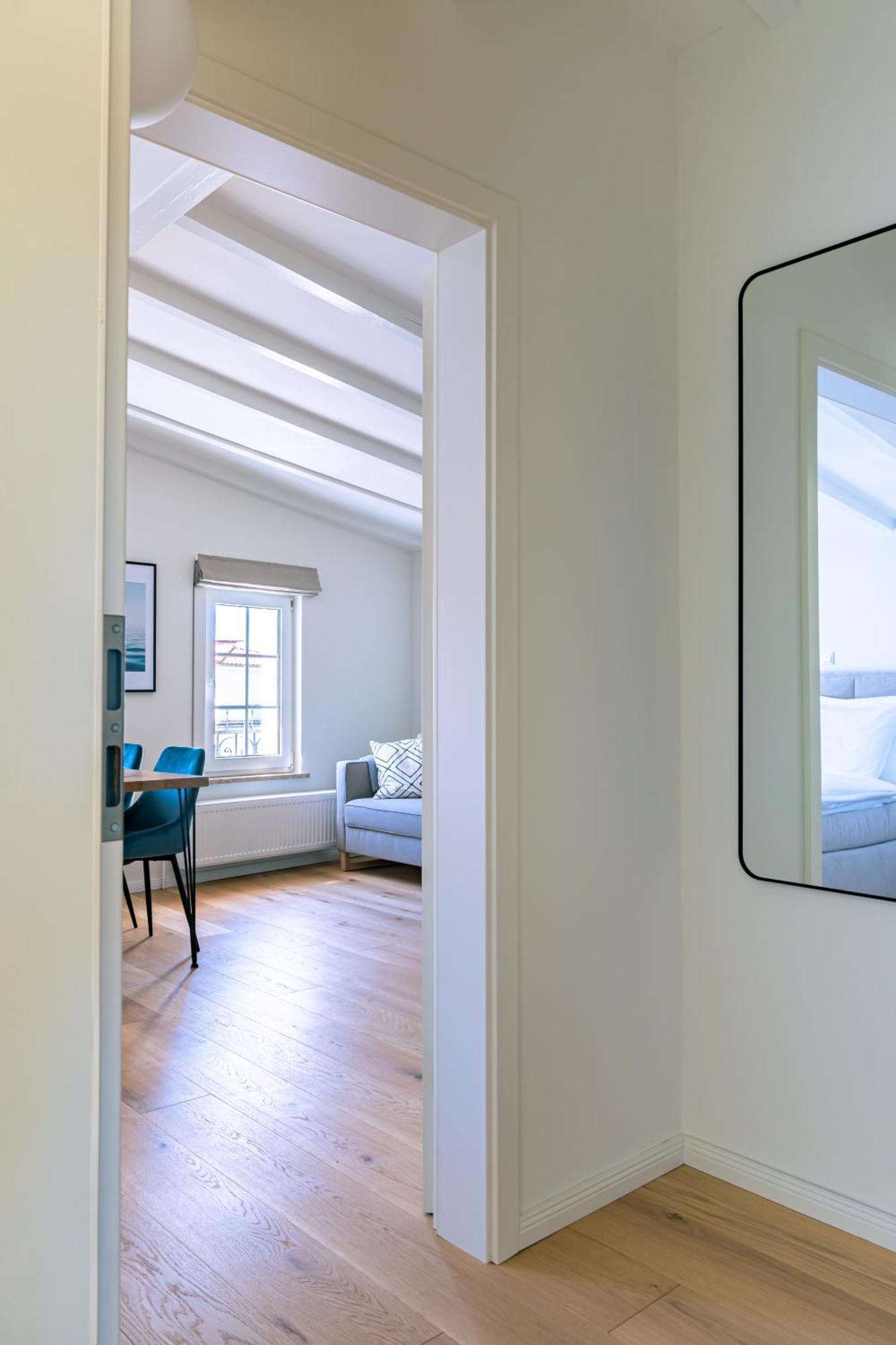 Kapitaenshaus Friedrich Franz - Premium Apartments 200 Meter Vom Strand Und Alten Strom Rostock Phòng bức ảnh
